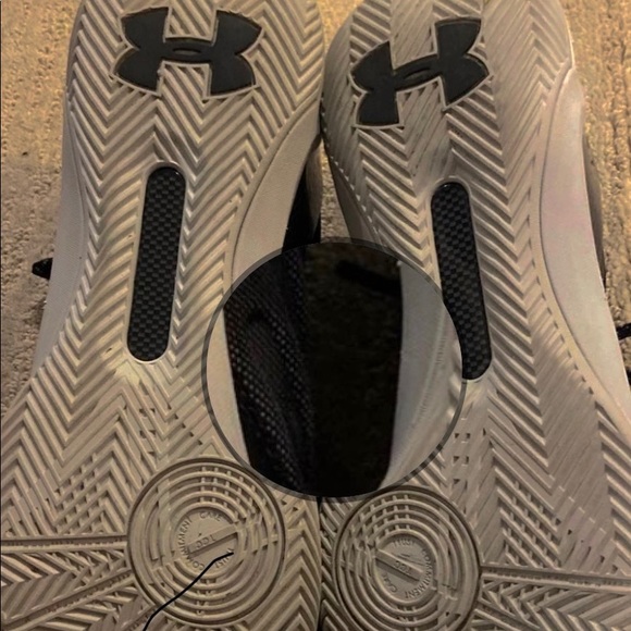 Under Armor Steph Curry Shoes - Picture 3 of 4
